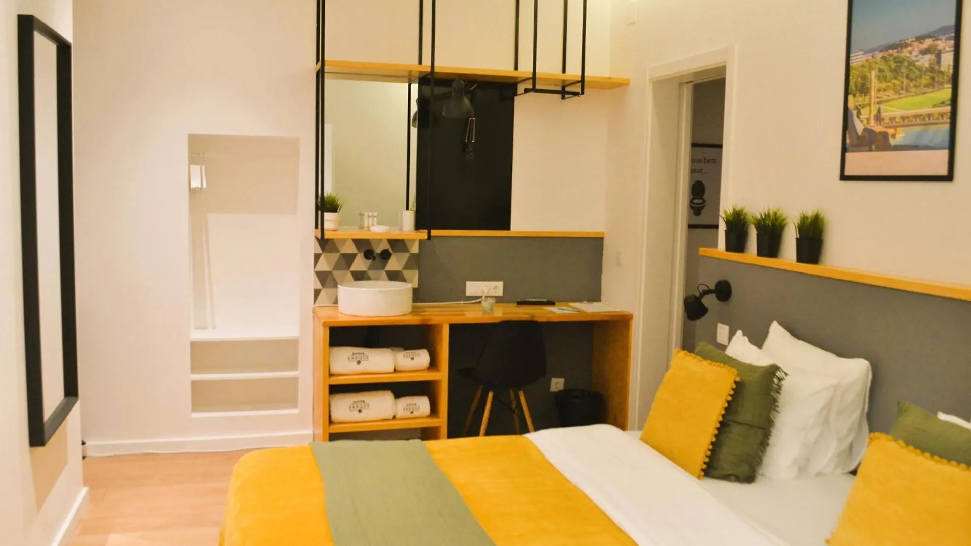 Feeling Parque 56 Hotel Lisbon Guest house